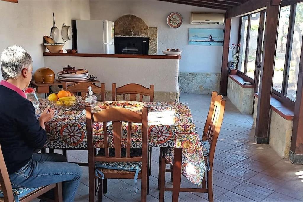 Cammini Di Sale Casa Vacanze Tra Le Saline Torre Nubia Bagian luar foto