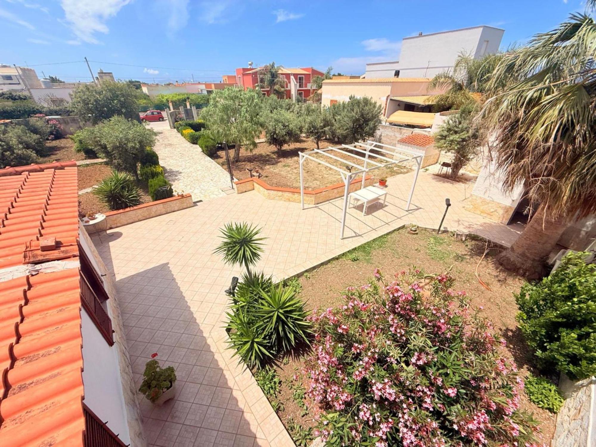 Cammini Di Sale Casa Vacanze Tra Le Saline Torre Nubia Bagian luar foto